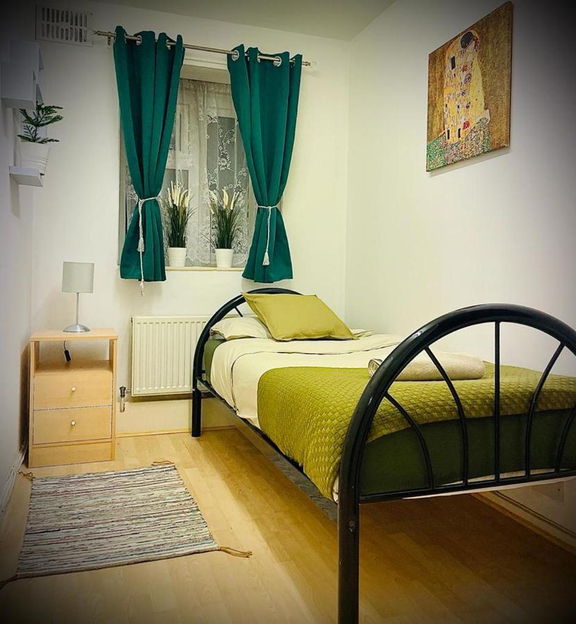 Cosy Flat Close To East Finchley Station London Exterior photo